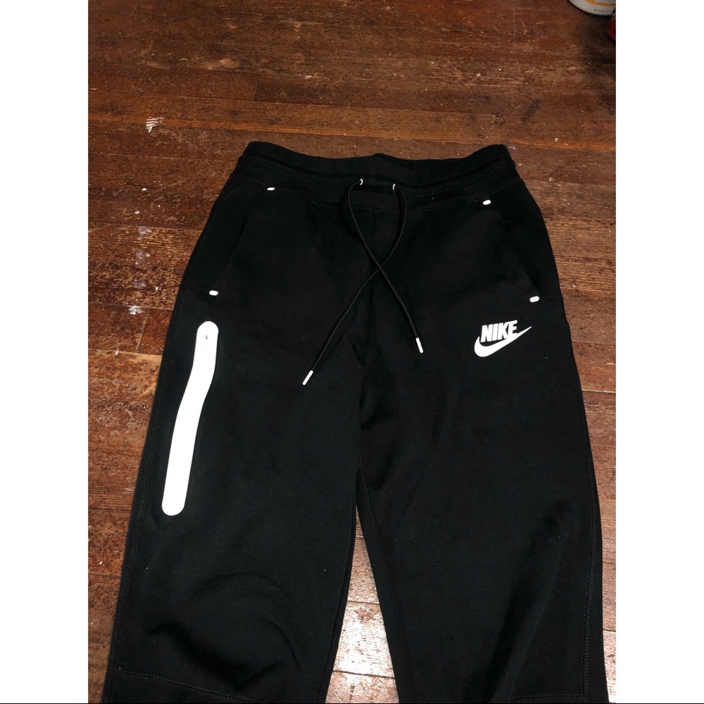 Nike sportswear tech fleece